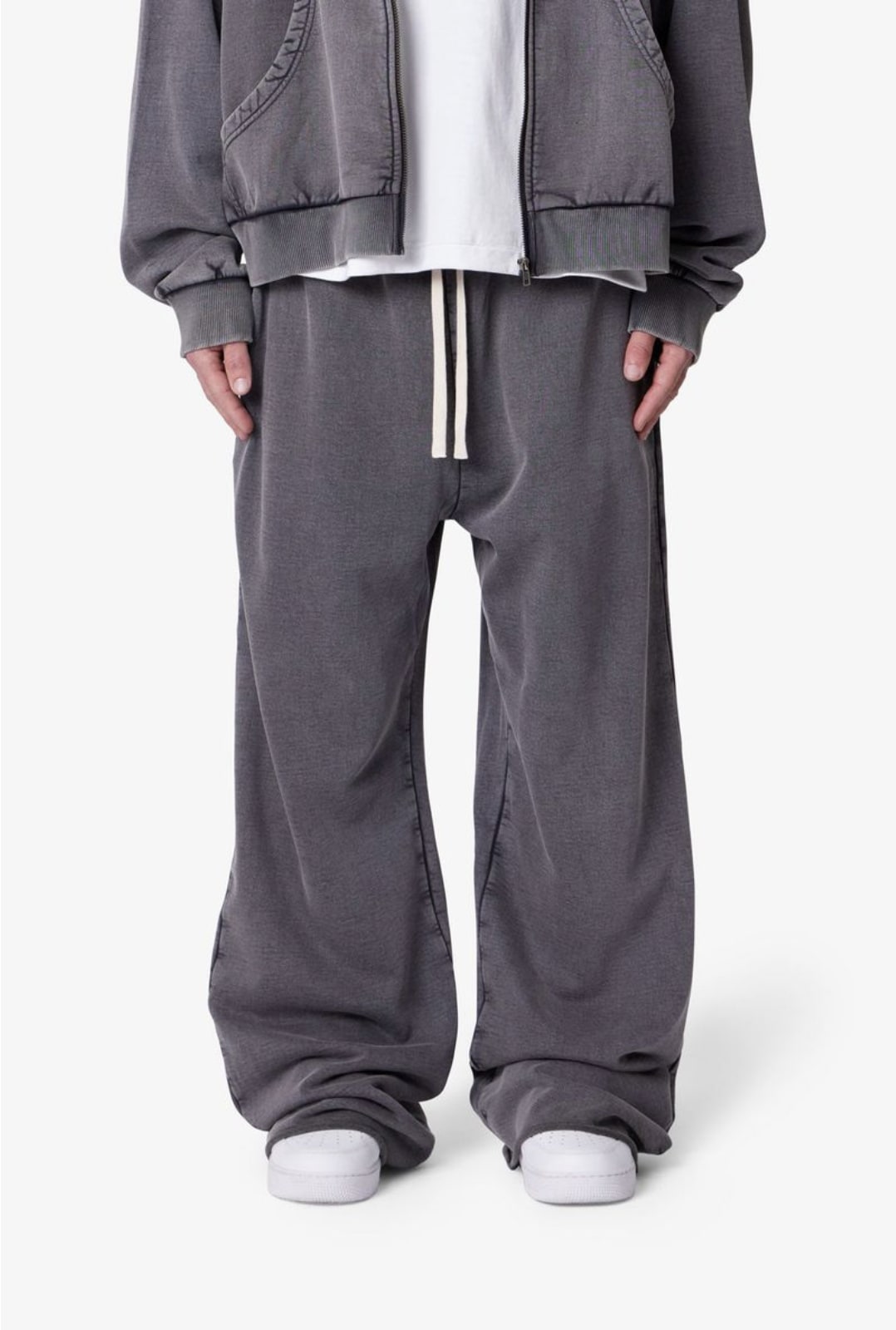 MNML - Ultra Baggy Fleece Sweatpants - Vintage Black